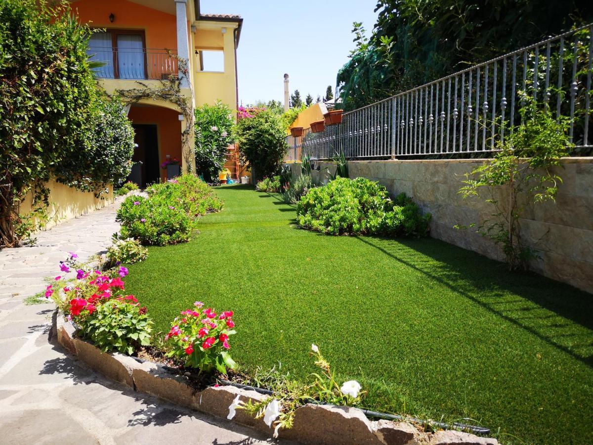 Villa Casa Con Giardino à Olbia Extérieur photo