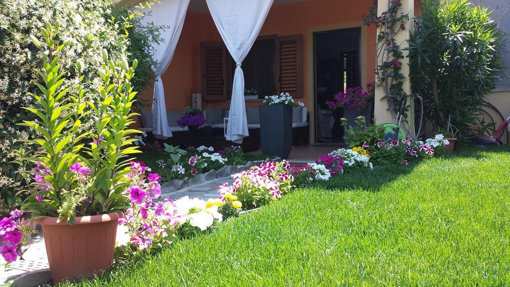 Villa Casa Con Giardino à Olbia Chambre photo