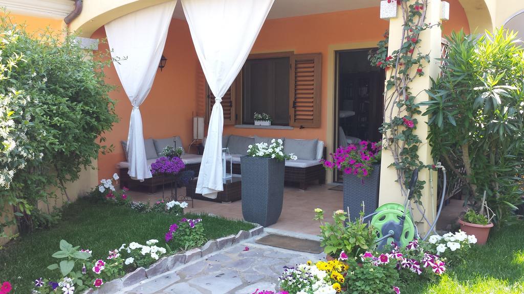 Villa Casa Con Giardino à Olbia Extérieur photo